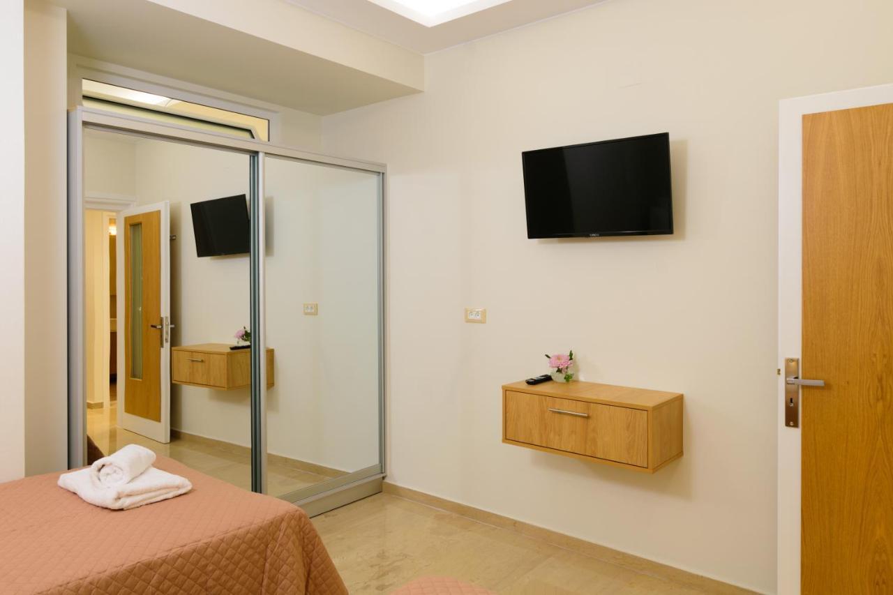 Melia Deluxe City View Apartment อายิโอสนิโกลาโอส ภายนอก รูปภาพ